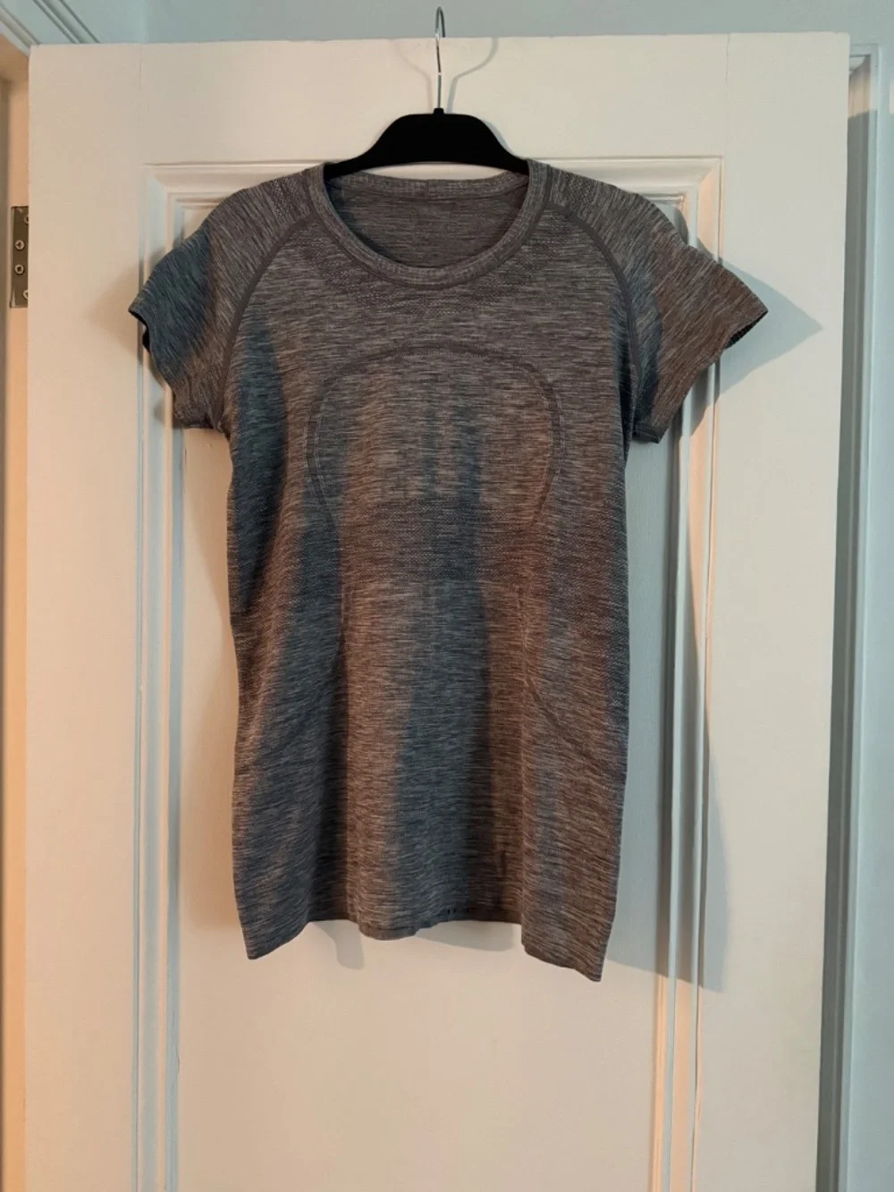 Lululemon Swiftly Tech Short Sleeve 2.0 Size 14 Gray